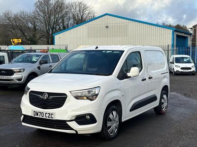 Used Vauxhall Combo Sportive 100 HP (73 kW) 2021 White Van