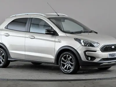 Usado Ford Ka Plus Active 85 HP (62 kW) 2018 Prateado Citadino