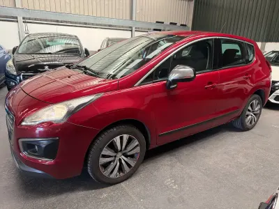 Used Peugeot 3008 Active 115 HP (84 kW) 2014 Red Estate