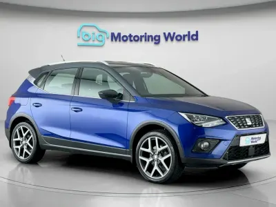 Używany Seat Arona XCELLENCE Lux 116 KM (85 kW) 2019 Niebieski SUV