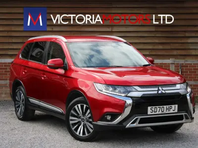 Używany Mitsubishi Outlander 150 KM (110 kW) 2020 Czerwony SUV