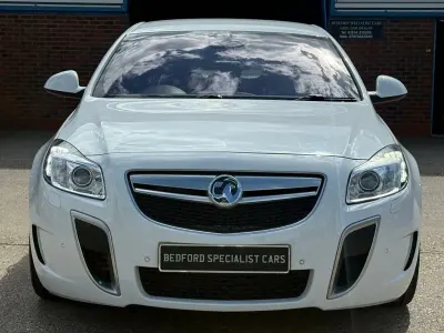 Used Vauxhall Insignia 321 HP (236 kW) 2013 White Sedan