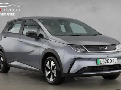 Nuevo BYD Dolphin Active 69 kW (95 CV) 2026 Gris Utilitario
