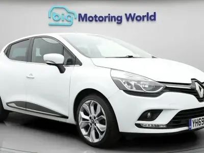 Used Renault Clio Iconic 90 HP (66 kW) 2019 White Hatchback