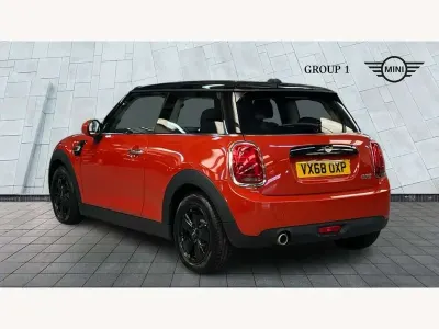 Used Mini Cooper Classic 136 HP (100 kW) 2018 Orange Hatchback