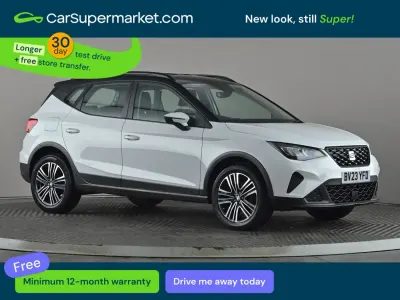 Begagnad Seat Arona SE Technology 2023 Vit SUV