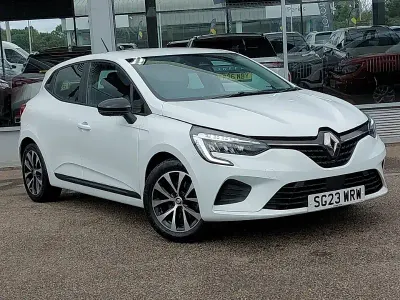 Used Renault Clio Evolution 145 HP (106 kW) 2023 White Hatchback