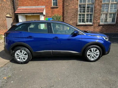 Used Peugeot 3008 2018 Blue Hatchback
