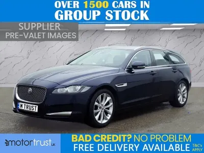 Używany Jaguar XF Portfolio 2018 Niebieski Kombi