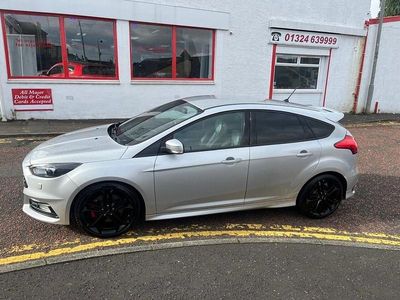 Used Ford Focus ST 250 HP (183 kW) 2017 Silver Hatchback