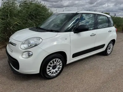 Used Fiat 500L Pop 95 HP (69 kW) 2014 White MPV