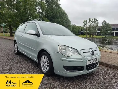Used VW Polo 80 HP (58 kW) 2009 Silver Hatchback
