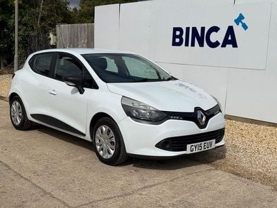 Used Renault Clio IV Expression 75 HP (55 kW) 2015 White Hatchback
