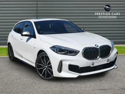 Usado BMW M135 Comfort Edition 306 CV (225 kW) 2023 Blanco Utilitario