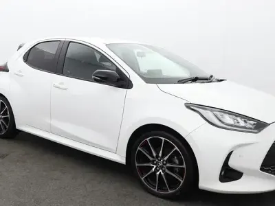 Used Toyota Yaris Hybrid Sport 130 HP (95 kW) 2023 White Hatchback