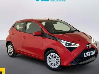 Used Toyota Aygo X-play 72 HP (52 kW) 2020 Hatchback