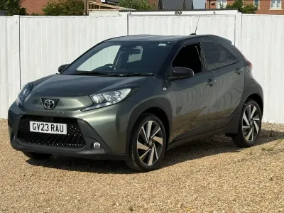 Used Toyota Aygo X 72 HP (52 kW) 2023 Green SUV