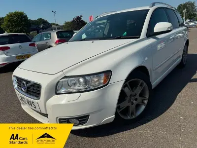 Used Volvo V50 SE Lux 115 HP (84 kW) 2012 White Estate