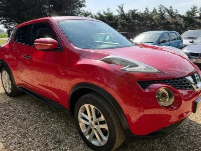 Used Nissan Juke N-Connecta 110 HP (80 kW) 2016 Red SUV