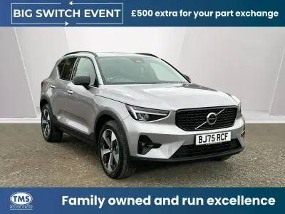 Begagnad Volvo XC40 Plus 2025 Silver SUV