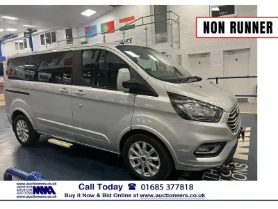 Used Ford Tourneo Custom Titanium 130 HP (95 kW) 2018 Silver Van
