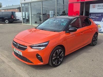Second-hand Vauxhall Corsa-e Elite 100 kW (136 CP) 2022 Portocaliu Hatchback