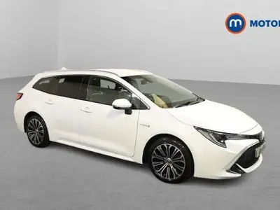 Used Toyota Corolla 122 HP (89 kW) 2021 White Estate
