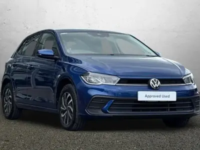 Usado VW Polo Life 95 CV (69 kW) 2022 Azul Utilitario