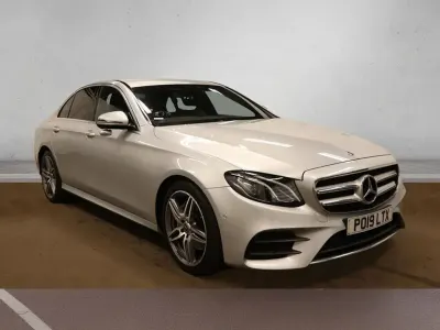 Käytetty Mercedes E200 AMG line 184 HP (135 kW) 2019 Hopea Sedan
