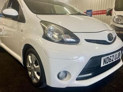 Used Toyota Aygo 67 HP (49 kW) 2013 White Hatchback