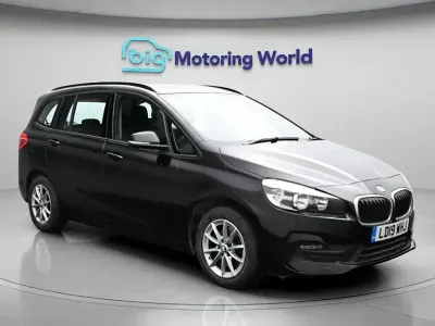 Usado BMW 218 140 HP (102 kW) 2019 Preto Monovolume