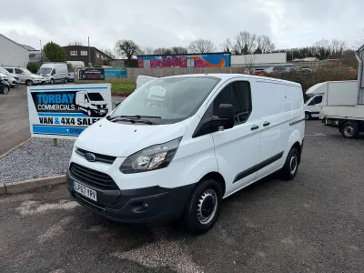 Used Ford Transit Custom 105 HP (77 kW) 2017 White Van