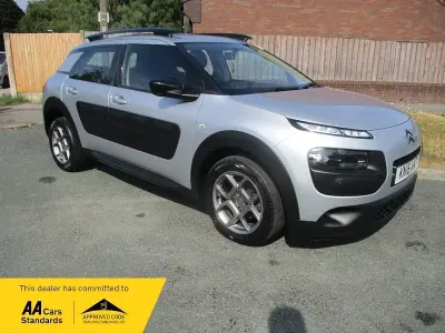 Used Citroën C4 Cactus Feel 100 HP (73 kW) 2016 Silver Hatchback
