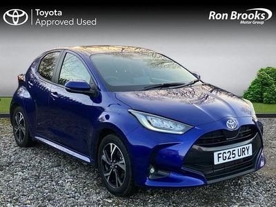 Used Toyota Yaris Hybrid Design 2025 Blue Hatchback