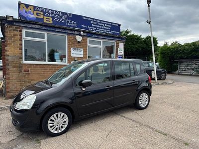 Used Renault Grand Modus Dynamique 88 HP (64 kW) 2011 Black MPV