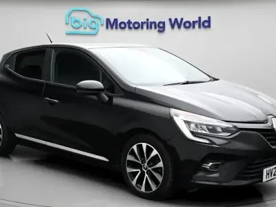 Używany Renault Clio V Iconic 101 KM (74 kW) 2020 Czarny Hatchback