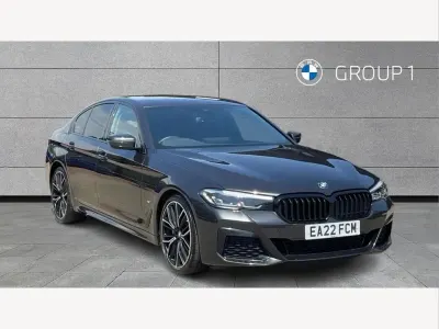 Begagnad BMW 520 M Sport 184 HK (135 kW) 2022 Grå Sedan