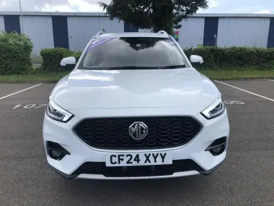 Usado MG ZS Exclusive 105 HP (77 kW) 2024 Branco SUV