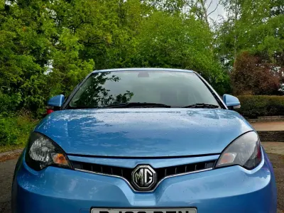 Usado MG MG3 106 HP (77 kW) 2016 Azul Citadino