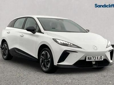 Used MG MG4 EV SE 125 kW (170 HP) 2023 Solid  arctic white Hatchback