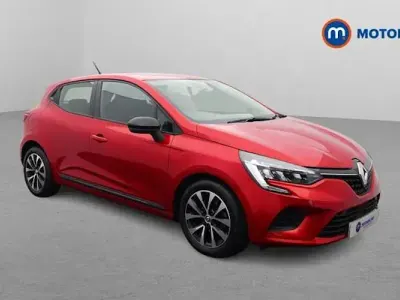 Used Renault Clio Evolution 90 HP (66 kW) 2023 Red Hatchback