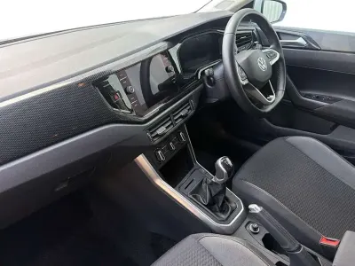 Używany VW Polo Match 95 KM (69 kW) 2024 Szary Hatchback