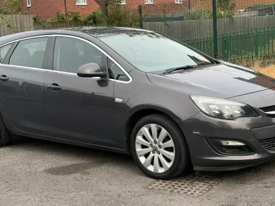 Used Vauxhall Astra 95 HP (69 kW) 2013 Grey Hatchback
