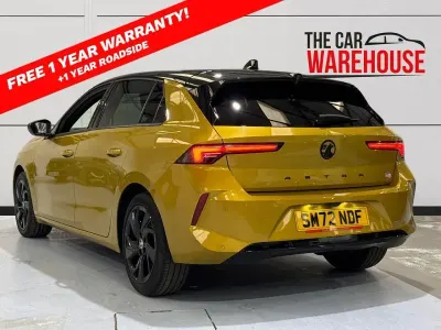 Used Vauxhall Astra GS Line 130 HP (95 kW) 2022 Yellow/black Hatchback
