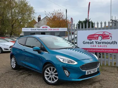 Used Ford Fiesta Titanium 125 HP (91 kW) 2017 Blue Hatchback