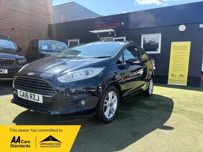 Used Ford Fiesta Zetec 82 HP (60 kW) 2016 Black Hatchback