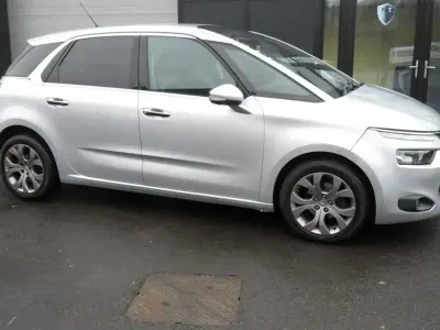 Usado Citroën C4 Picasso Exclusive 115 CV (84 kW) 2013 Plateado Monovolumen