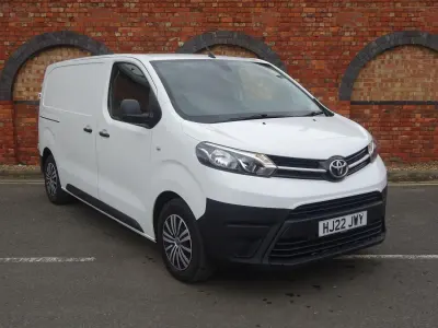 Used Toyota Proace 120 HP (88 kW) 2022 White MPV