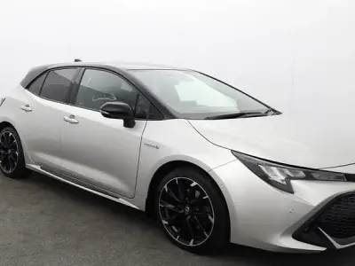 Usado Toyota Corolla Sport 184 CV (135 kW) 2021 Plateado Utilitario