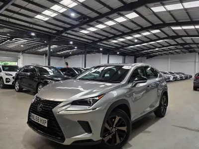 Usado Lexus NX300h Sport Line 2018 Plateado SUV